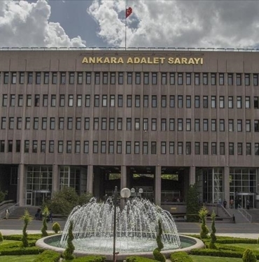 Kocatepe-Camisi039nde-uygunsuz-kiyafetle-cekim-yapanlarla-ilgili-iddianame-tamamlandi.jpg