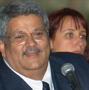 Siyaset-televizyon-ve-muzik-dunyasinin-guler-yuzu-Osman-Yagmurdereli.jpg