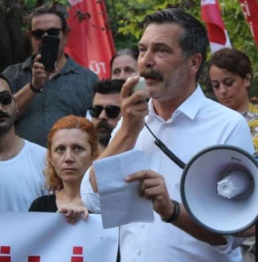 TIP039ten-Kocaeli039de-039Can-Atalay039-yasagina-karsi-protesto-Erkan-Bas-Bunlarin.jpg