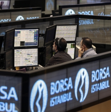 1694082394_Borsa-gunun-ilk-yarisinda-rekor-seviyeyi-gordu.jpg