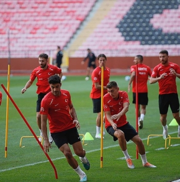 A-Milli-Futbol-Takimi-Japonya-maci-hazirliklarina-basladi.jpg