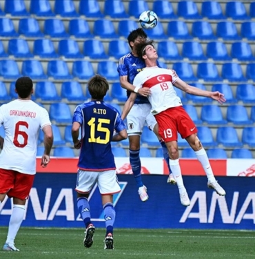 A-Milli-Futbol-Takimi-hazirlik-macinda-Japonya039ya-yenildi.jpg