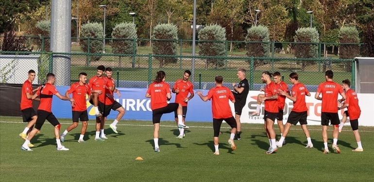 A-Milli-Futbol-Takimi-liderligini-surdurmek-icin-Ermenistan-karsisinda.jpg