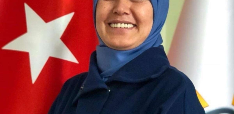 AKP039de-bir-istifa-daha-Nigde-Kadin-Kollari-Baskani-Temur-gorevi.jpg