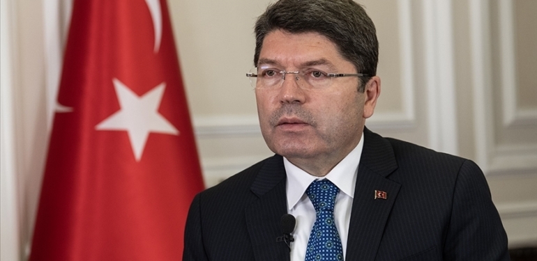 Adalet-Bakani-Tunc-Yeni-anayasaya-milletimizi-kavusturmak-gerekir.jpg