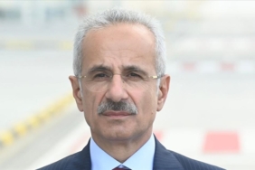 Agustosta-hava-yolunda-yaklasik-25-milyon-yolcuya-hizmet-verildi.jpg