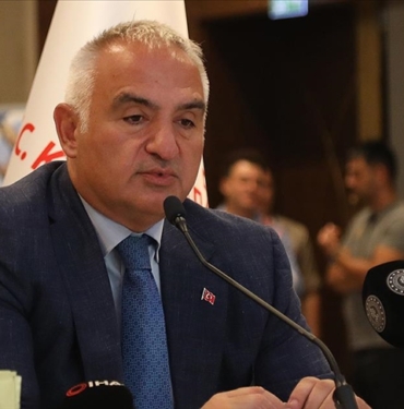 Bakan-Ersoy-Turizm-sektorunden-bu-sene-56-milyar-dolar-bir.jpg