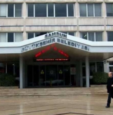 Borclu-belediyeden-kredili-jest.jpg