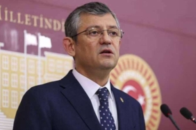 CHP-Genel-Baskanligi-icin-adayligini-aciklayan-Ozgur-Ozelden-video-Arkanizda.jpg