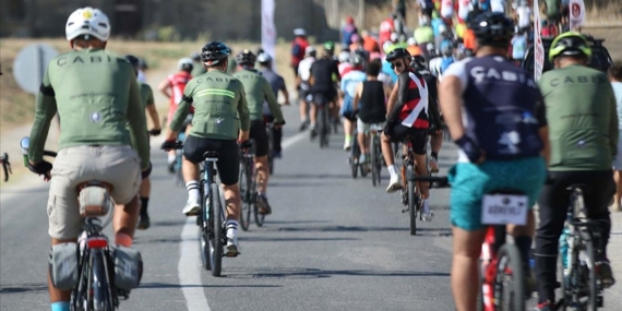 Çanakkale'de 26 ilden 750 bisikletli şehit ve gaziler için pedal çevirdi