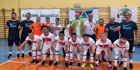 Down Sendromlu Futsal Milli Takımı, Avrupa Şampiyonası'nda İrlanda'yı 5-1 yendi