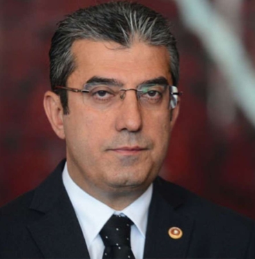 Ekrem-Imamoglu039na-tas-degil-cicek-atmislar.jpg