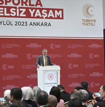 Genclik-ve-Spor-Bakani-Bak-2024-Paris-Olimpiyat-Oyunlari039na-su.jpg