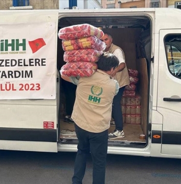 IHH-depremin-yasandigi-Fas-icin-acil-yardim-calismasi-baslatti.jpg
