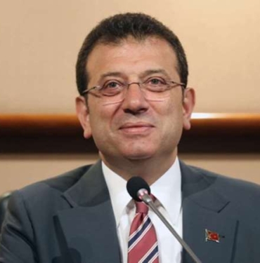 Imamoglu-taklidini-yapan-stand-up-sanatcisini-paylasti-039Onu-da-cozecegiz039.jpg