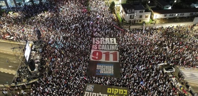 Israil039de-gozler-Yuksek-Mahkemeye-cevrilirken-quotyargi-reformuquot-protestolari-36-haftasinda.jpg