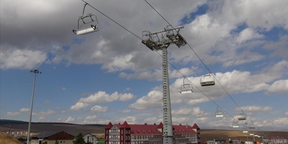 Kars'ta turizmciler yurt dışından doğrudan uçuşların başlatılmasını talep ediyor
