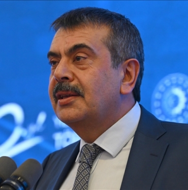 Milli-Egitim-Bakani-Yusuf-Tekin-Deprem-bolgesinde-egitim-ogretim-alamayan.jpg