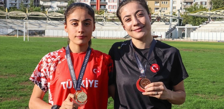 Siirtli-2-kiz-kardes-atletizmde-yeni-basarilara-imza-atmak-istiyor.jpg