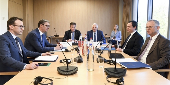 Sırbistan ve Kosova liderleri Brüksel'de görüşecek