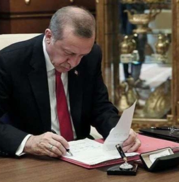 Son-Dakika-Resmi-Gazete039de-yayimlandi-Erdogan039dan-gece-yarisi-atama-ve.jpg