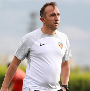 Teknik-direktor-Recep-Ucar-Kayserispor-ile-sozlesme-imzaladi.jpg