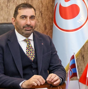Trabzonspor-Asbaskani-Kafkas-camiadan-gelecege-umutla-bakmasini-istedi.jpg
