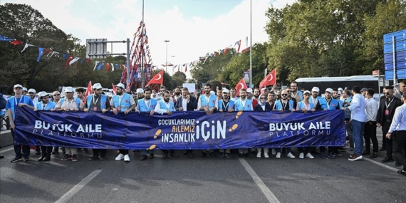 "Büyük Aile Buluşması" sessiz yürüyüşle tamamlandı