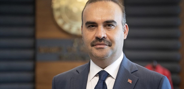 Bakan-Kacir-depremlerden-etkilenen-4-ilde-kurulacak-yeni-sanayi-alanlarinin.jpg