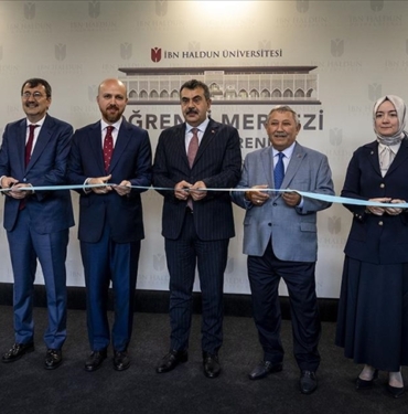 Bakan-Tekin-Ibn-Haldun-Universitesi-2023-2024-Akademik-Yili-Acilis-Programi039na.jpg