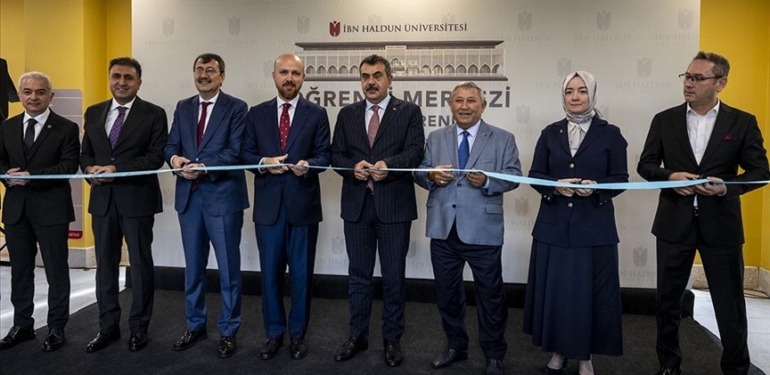 Bakan-Tekin-Ibn-Haldun-Universitesi-2023-2024-Akademik-Yili-Acilis-Programi039na.jpg