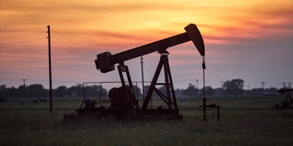 Brent petrolün varil fiyatı son bir ayın en düşük seviyesine geriledi