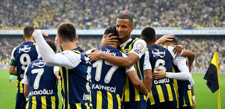 Fenerbahce-galibiyet-serisine-devam-etti.jpg