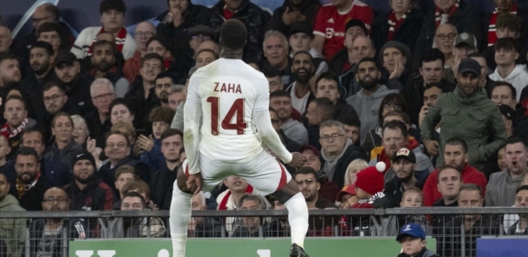 Galatasaray039in-Manchester-United-zaferi-Ingiliz-basininda-genis-yer-aldi.jpg