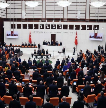 Meclis039in-yasama-yili-acilisinda-iktidar-039Turkiye-Yuzyili039-dedi-Parti-sloganli.jpg