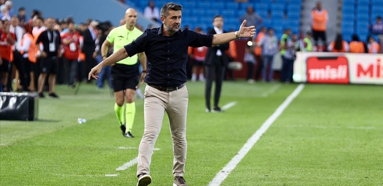 Trabzonspor-teknik-direktor-Bjelica-ile-ic-sahada-sorun-yasamiyor.jpg